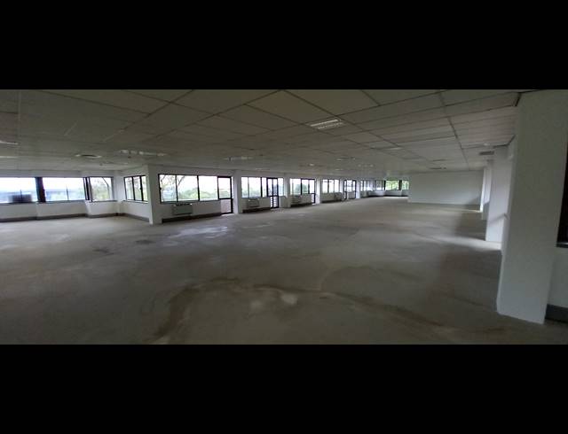 1,485M² OFFICE TO LET IN WOODMEAD